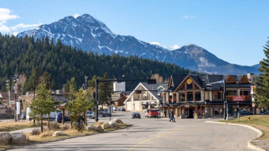 banff town view alberta.jpg 20251110 213320 0000